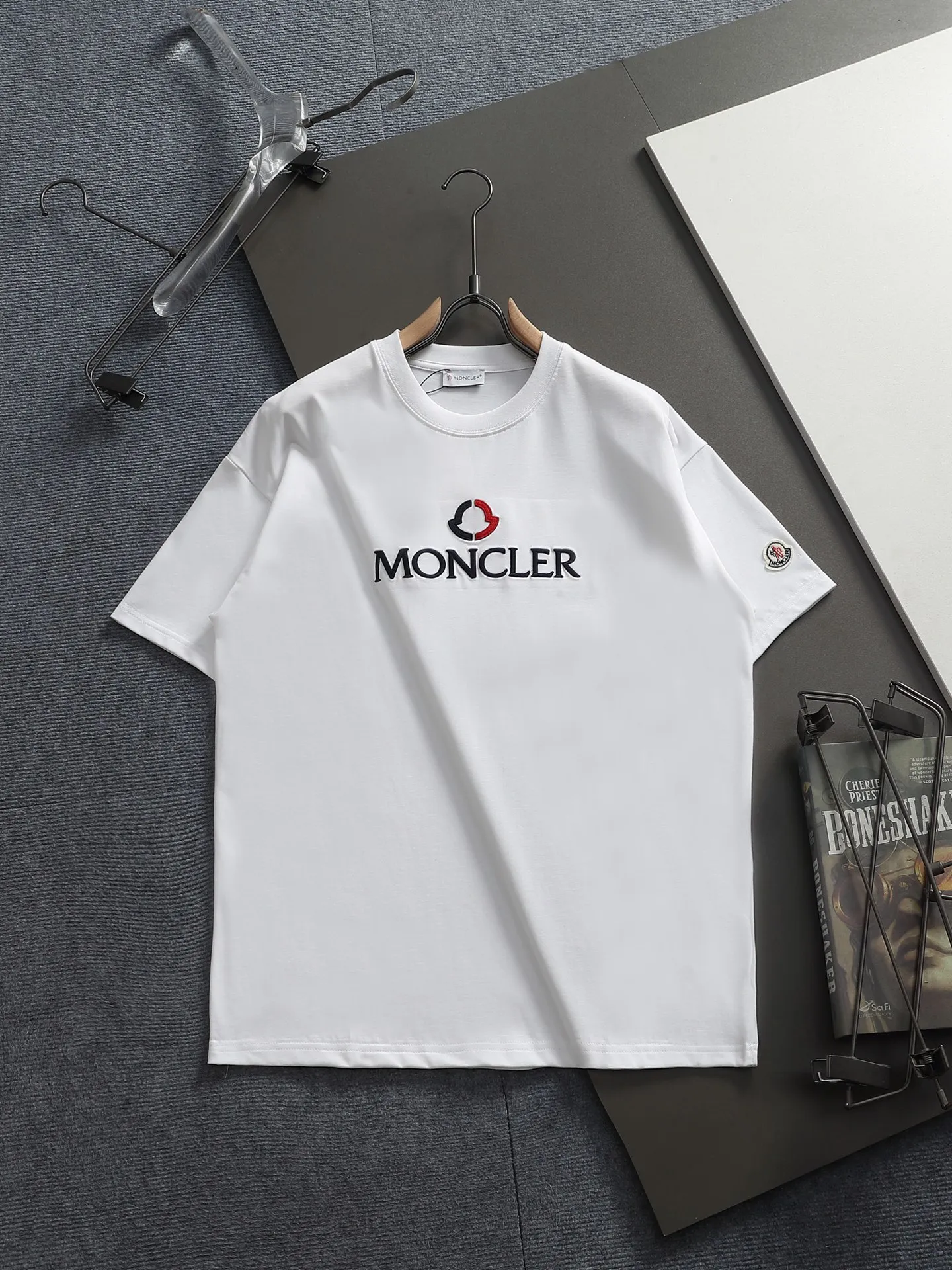MONCLER LOGO 🪡 Logo ， Retro Same Style T 260 Versatile : Khaki Black White Size：XS~L
